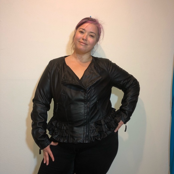 Meet your Posher, Zuzu - Picture 5 of 8